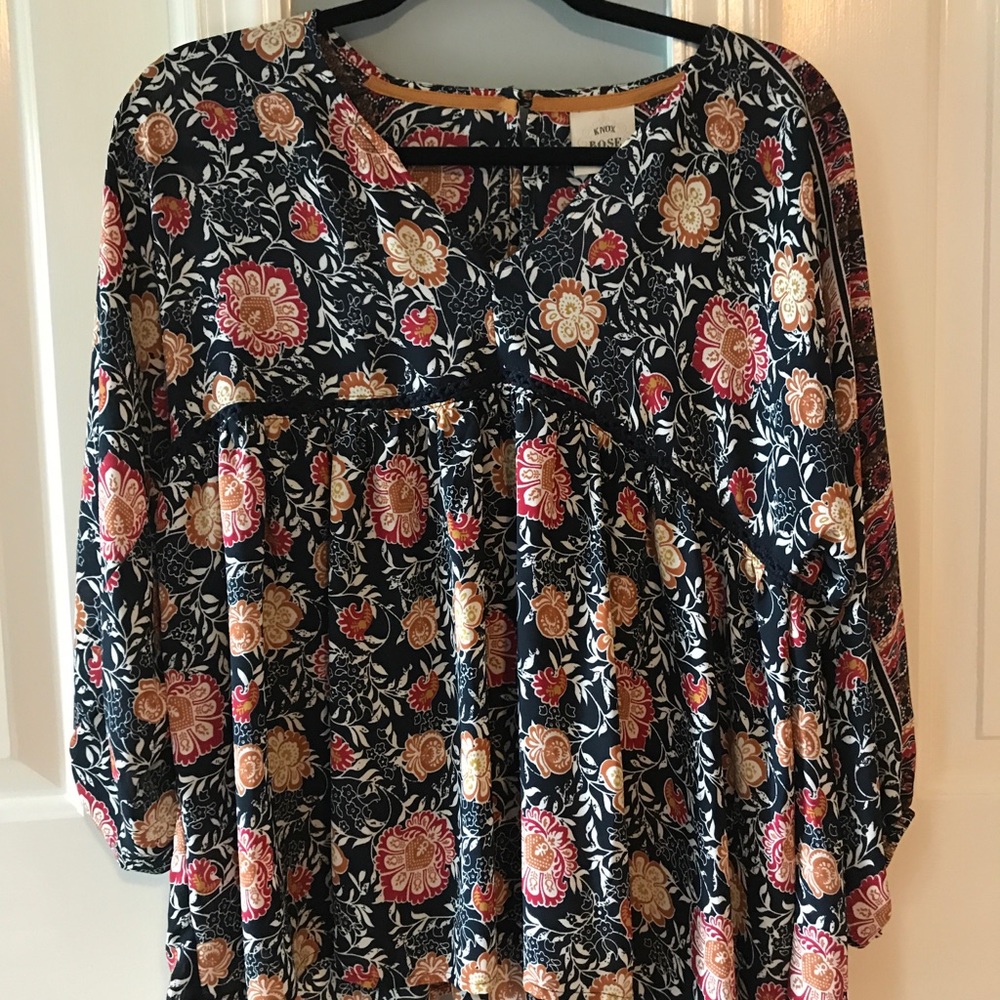 Floral flowy blouse